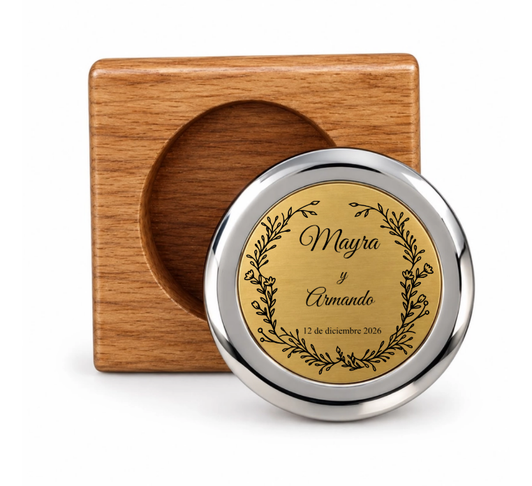 Recuerdo personalizado para boda. Emblema nupcial con nombres y fecha. Paquete 10 piezas.